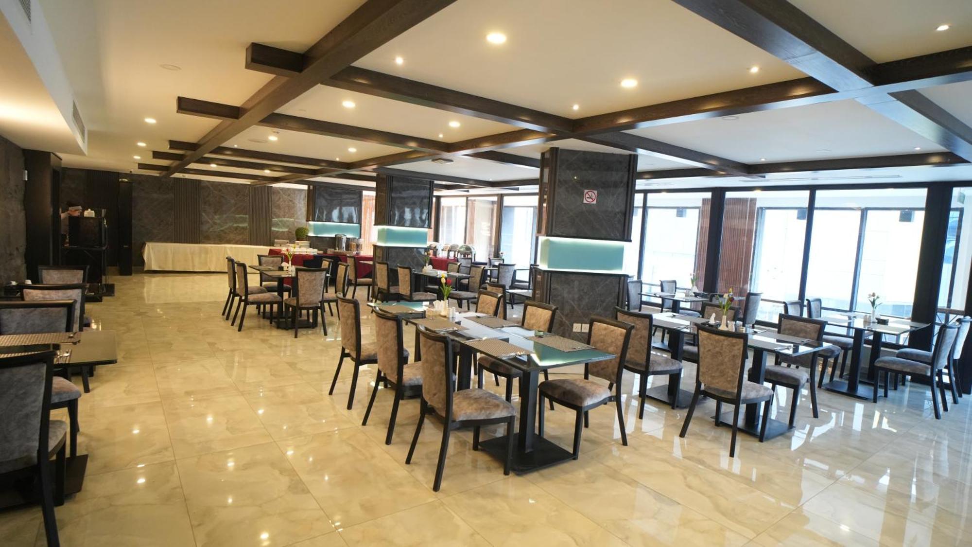 Luxury Palace Hotel Амман Экстерьер фото